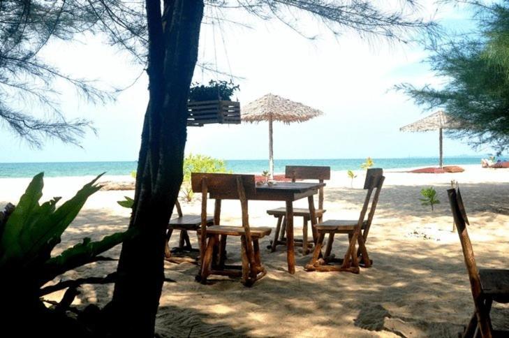Hapla Beach Cottage Koh Kho Khao Island Esterno foto