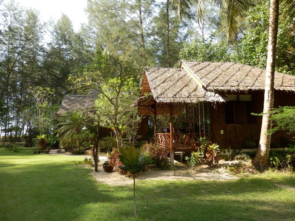 Hapla Beach Cottage Koh Kho Khao Island Esterno foto