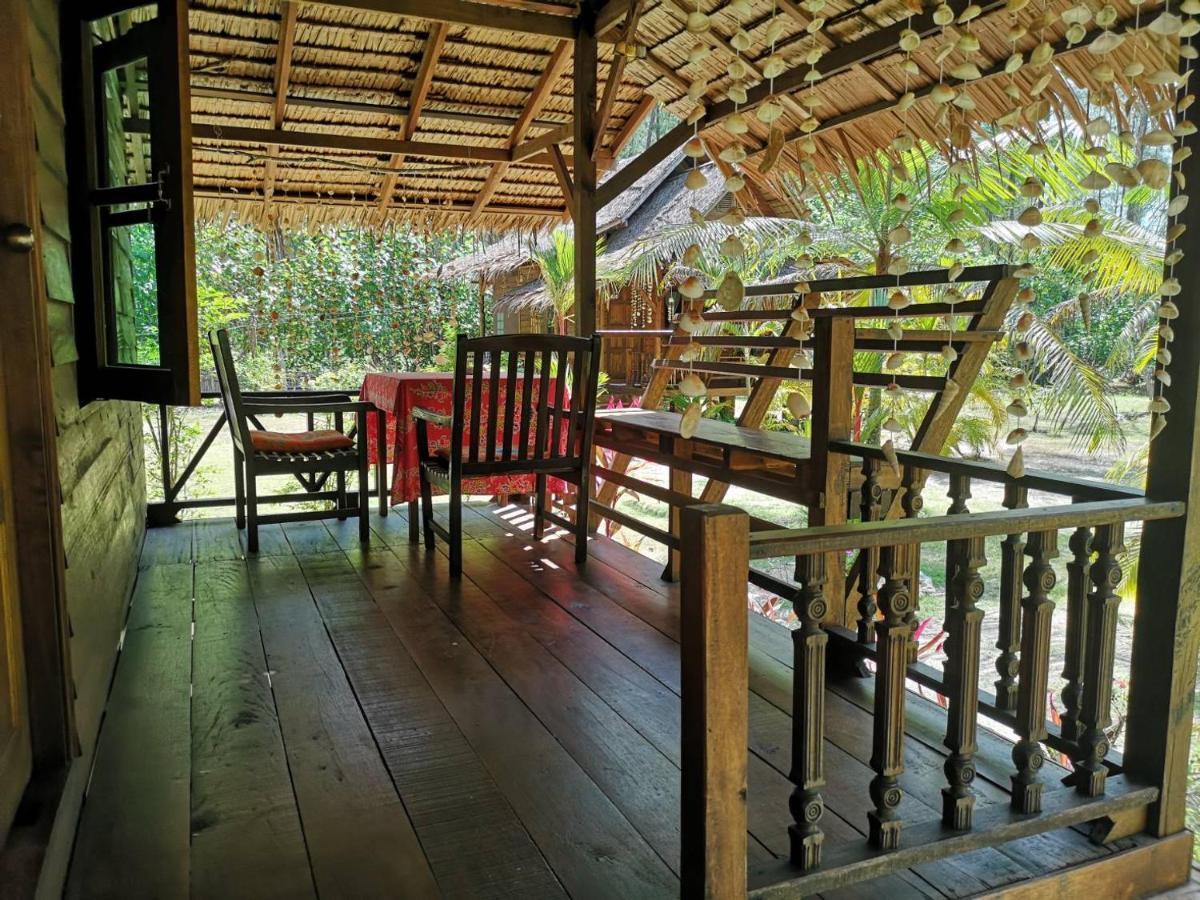 Hapla Beach Cottage Koh Kho Khao Island Esterno foto